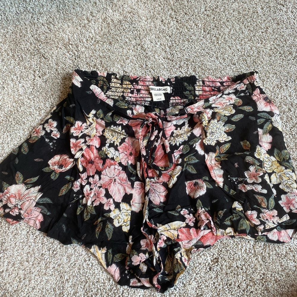Billabong floral tie flowy shorts
